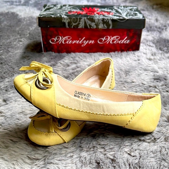 Adorable Flats - Picture 5 of 5